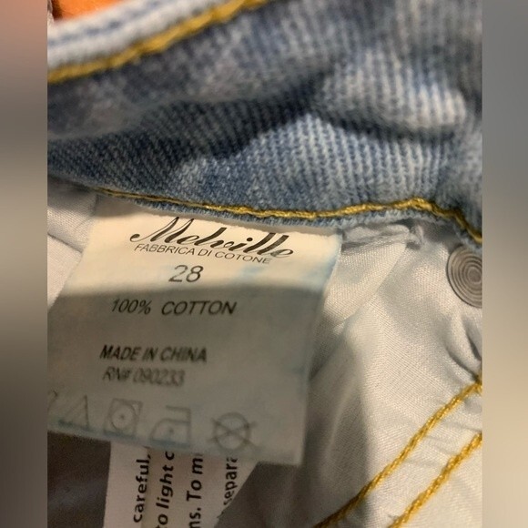 Brandy Melville cotton Light wash high waist button fly closure jeans. Size 28 - Picture 6 of 6